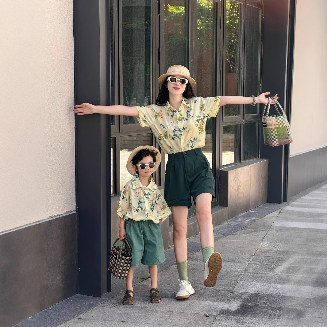 Family Vacation Mother Father  - Plant Parent T Shirt recension och pris